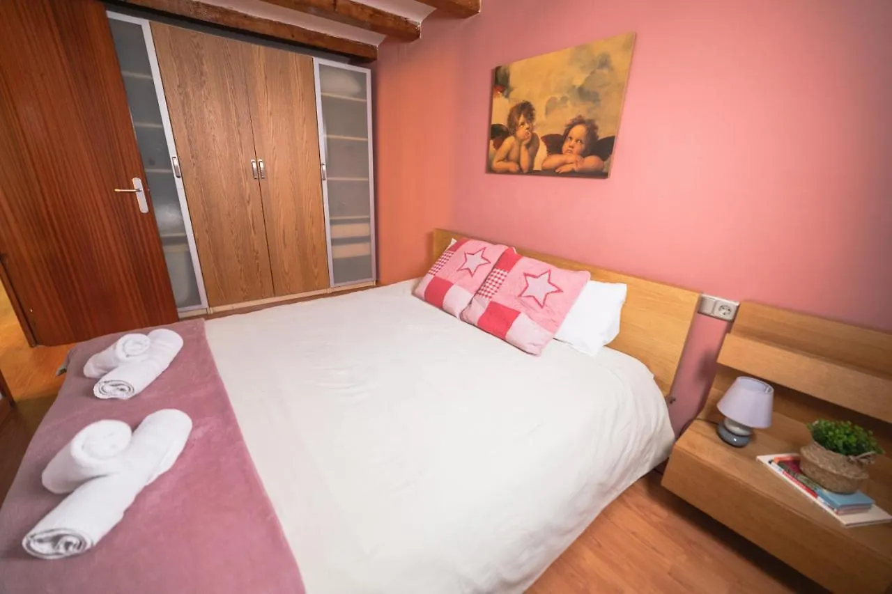 Rustic Poble Sec Apartment Barcelona